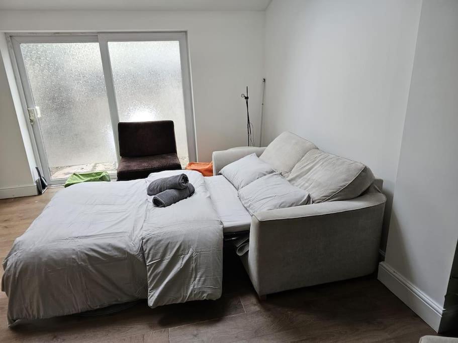 Beautiful Garden Flat Near Central Лондон Екстериор снимка